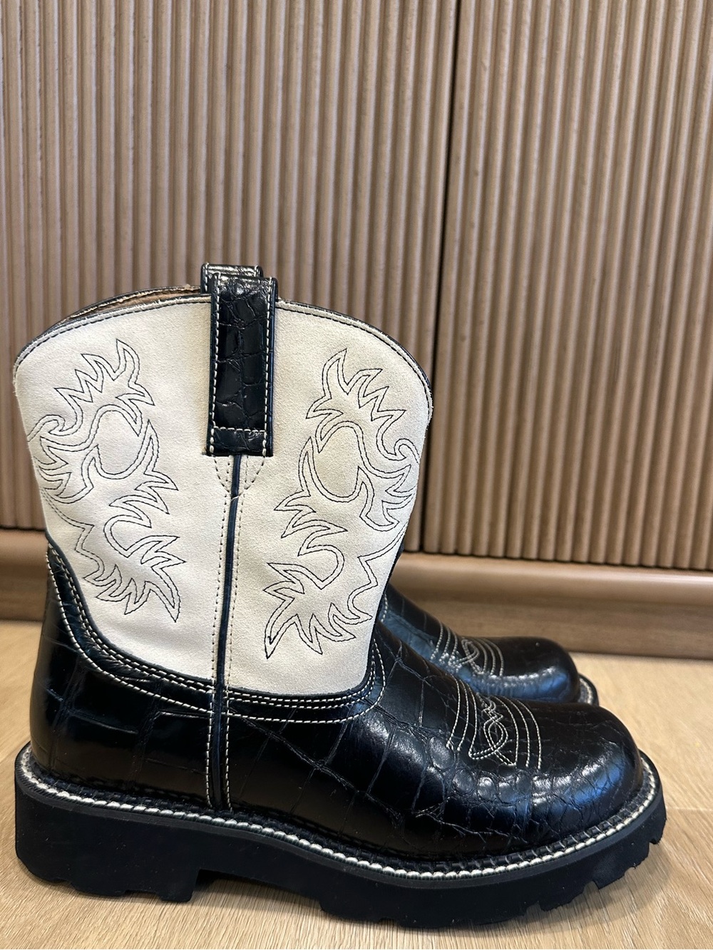 Ariat Fat Baby Black Tan Crocodile Print Western Cowgirl Boots Women's 10 B